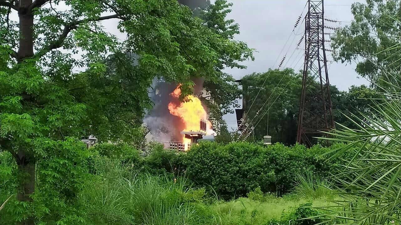 चितोडा के जल विद्युत उपकेन्द्र में लगी आग चितोडा के जल विद्युत उपकेन्द्र में लगी आग