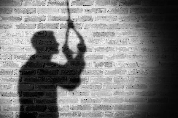 पुरूषों की आत्महत्या दर महिलाओं से अधिक पुरूषों की आत्महत्या दर महिलाओं से अधिक