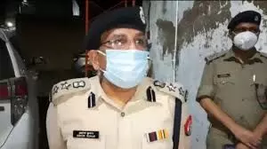 उपद्रवियों का पुलिस पर हमला, सीओ समेत आठ घायल