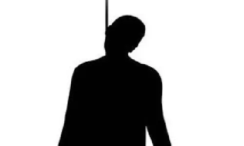 यूपी के मंत्री पर जबरन वसूली का आरोप लगाते हुए वीडियो बनाकर लगा ली फांसी यूपी के मंत्री पर जबरन वसूली का आरोप लगाते हुए वीडियो बनाकर लगा ली फांसी