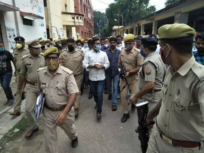 दलित की जमीन कब्जाने पर सपा जिलाध्यक्ष पर शिकंजा, जेल में बंद छविनाथ यादव पर लगा गैंगस्टर दलित की जमीन कब्जाने पर सपा जिलाध्यक्ष पर शिकंजा, जेल में बंद छविनाथ यादव पर लगा गैंगस्टर