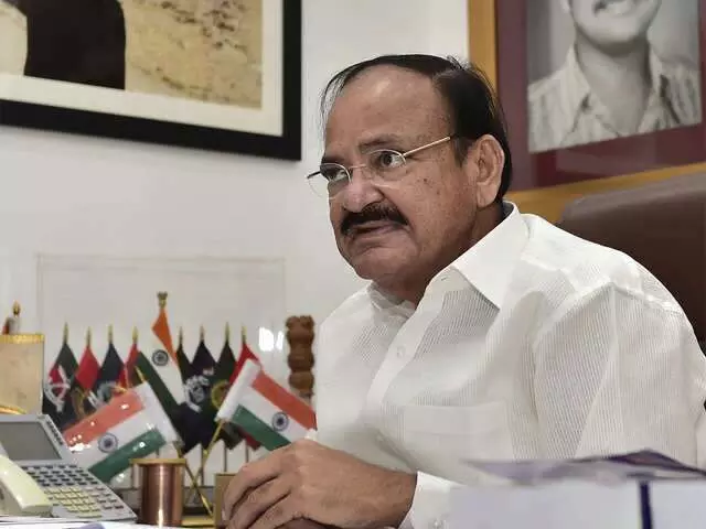 राज्यसभा के आठ हंगामेबाज सदस्य सस्पेंड राज्यसभा के आठ हंगामेबाज सदस्य सस्पेंड