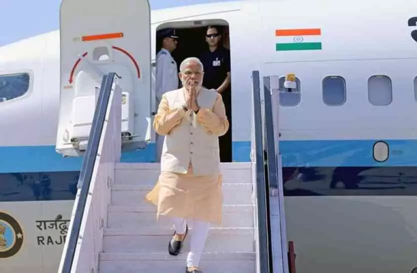 मोदी की विदेश यात्राओं पर खर्च हुए पांच सौ करोड़ मोदी की विदेश यात्राओं पर खर्च हुए पांच सौ करोड़