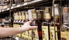 नकली शराब की बिक्री रोकने के लिए हर बोतल की होगी स्कैनिंग
