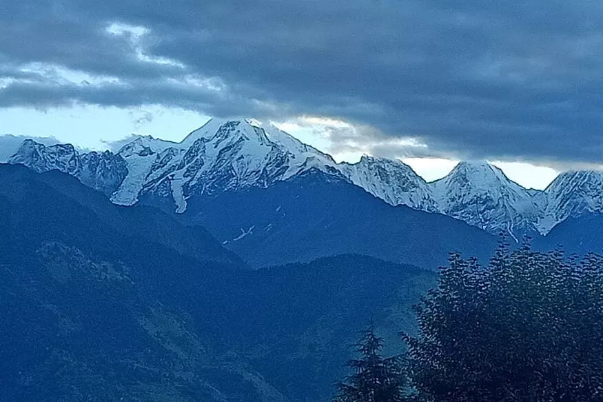 उत्तराखंड में पहली बर्फबारी, इस बार जमकर ठंड के संकेत उत्तराखंड में पहली बर्फबारी, इस बार जमकर ठंड के संकेत