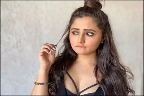 मौजूदा समय में सबसे बोल्ड अवतार में नजर आयी रश्मि देसाई मौजूदा समय में सबसे बोल्ड अवतार में नजर आयी रश्मि देसाई