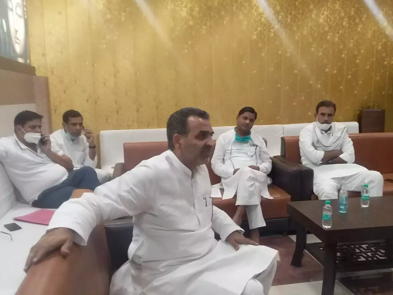 किसानों को न्यूनतम समर्थन मूल्य की गारंटी होनी चाहिएः डाॅ संजीव बालियान