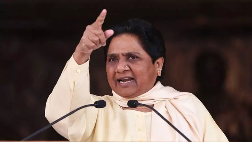 मायावती ने की राष्ट्रपति से हाथरस मामले में दखल देने की मांग मायावती ने की राष्ट्रपति से हाथरस मामले में दखल देने की मांग