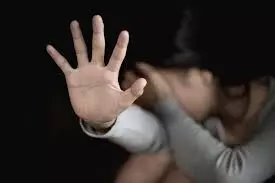 हाथरस में अब छह साल की बच्ची से रेप और मौत पर बवाल हाथरस में अब छह साल की बच्ची से रेप और मौत पर बवाल