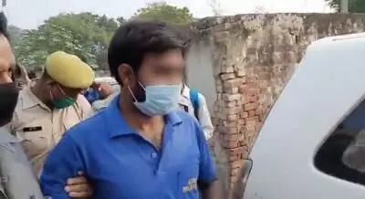 सीबीआई टीम ने हाथरस में पीड़िता के पिता और भाई से पूछताछ की सीबीआई टीम ने हाथरस में पीड़िता के पिता और भाई से पूछताछ की