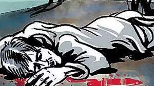 क्षेत्र पंचायत सदस्य की हत्या कर शव सडक पर फेंका क्षेत्र पंचायत सदस्य की हत्या कर शव सडक पर फेंका