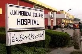 हाथरस मामले में सीबीआई की पूछताछ के बाद दो चिकित्सकों पर गाज हाथरस मामले में सीबीआई की पूछताछ के बाद दो चिकित्सकों पर गाज