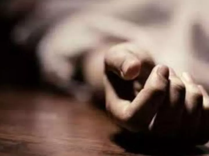 हाथरस कांड की जांच कर रही एसआईटी में सदस्य डीआईजी की पत्नी ने की खुदकुशी हाथरस कांड की जांच कर रही एसआईटी में सदस्य डीआईजी की पत्नी ने की खुदकुशी