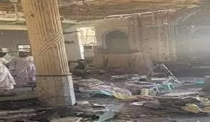 पेशावर मदरसे में बड़े विस्फोट, 7 लोगों की मौत, 70 घायल पेशावर मदरसे में बड़े विस्फोट, 7 लोगों की मौत, 70 घायल