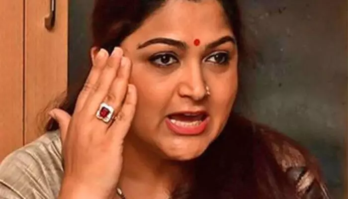 मनुस्मृति को लेकर बयान का विरोध करती भाजपा नेता खुशबू सुंदर हिरासत में मनुस्मृति को लेकर बयान का विरोध करती भाजपा नेता खुशबू सुंदर हिरासत में