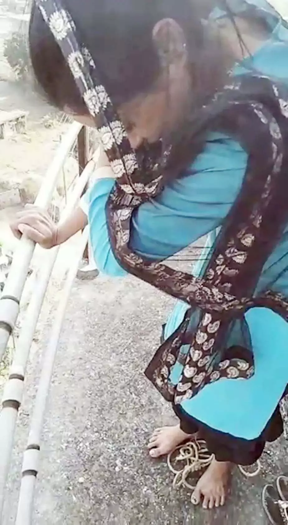 वीरू के लिए 125 फुट ऊंची पानी की टंकी पर चढ़ी बसंती वीरू के लिए 125 फुट ऊंची पानी की टंकी पर चढ़ी बसंती