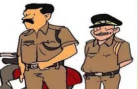 पांच पुलिसकर्मियों को किया जबरन रिटायर