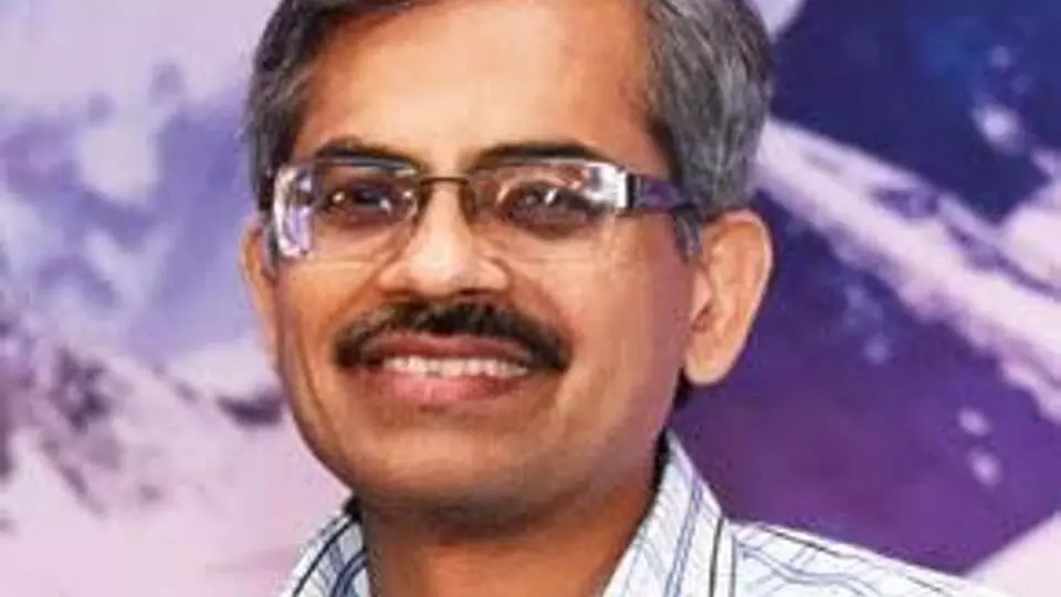 यूपी में अब विमान, ट्रेन और बस यात्रियों की होगी रैंडम कोरोना जांच यूपी में अब विमान, ट्रेन और बस यात्रियों की होगी रैंडम कोरोना जांच