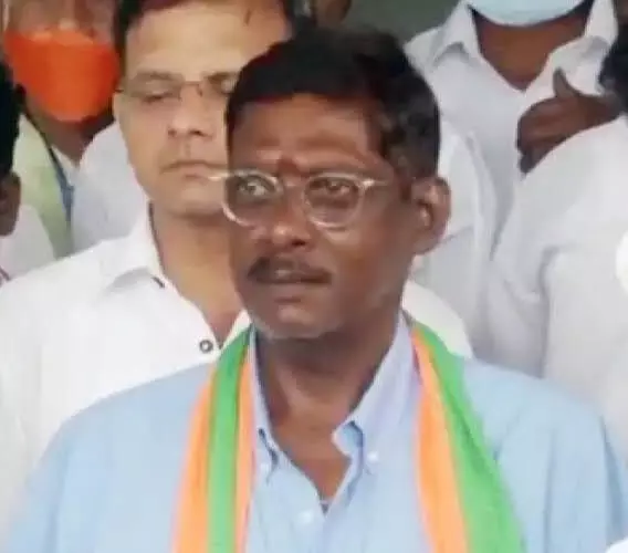 बीजेपी में शामिल हुए पूर्व भारतीय क्रिकेटर एल शिवरामकृष्णन बीजेपी में शामिल हुए पूर्व भारतीय क्रिकेटर एल शिवरामकृष्णन