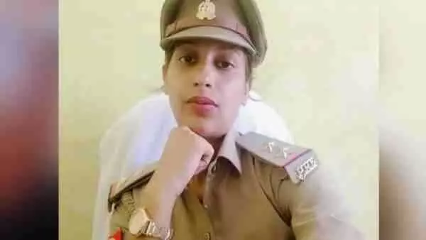ऐसा क्या हुआ कि खुश मिजाज दरोगा आरजू पंवार ने आत्महत्या कर ली ऐसा क्या हुआ कि खुश मिजाज दरोगा आरजू पंवार ने आत्महत्या कर ली