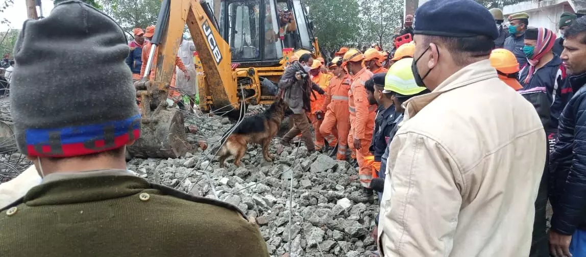 मुरादनगर हादसे पर मुख्यमंत्री योगी आदित्यनाथ ने जताया दुख मुरादनगर हादसे पर मुख्यमंत्री योगी आदित्यनाथ ने जताया दुख