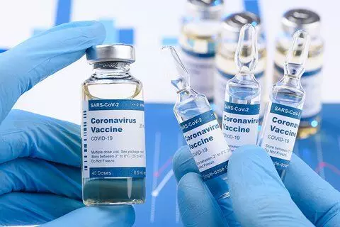 अनफिट वाहन से पहुंची वाराणसी में वैक्सीन अनफिट वाहन से पहुंची वाराणसी में वैक्सीन