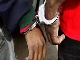 साढे पांच लाख की जाली स्टांप और नोटरी टिकट समेत दो गिरफ्तार साढे पांच लाख की जाली स्टांप और नोटरी टिकट समेत दो गिरफ्तार