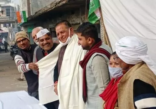 कांग्रेस जिलाध्यक्ष बनने पर पं सुबोध शर्मा का किया अभिनंदन कांग्रेस जिलाध्यक्ष बनने पर पं सुबोध शर्मा का किया अभिनंदन