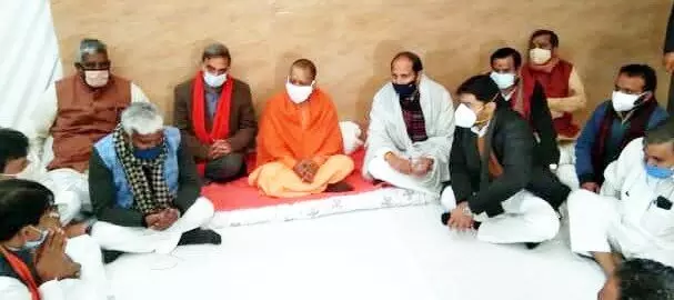 मुख्यमंत्री योगी आदित्यनाथ ने गन्ना मंत्री सुरेश राणा के पिता के निधन पर जताया शोक मुख्यमंत्री योगी आदित्यनाथ ने गन्ना मंत्री सुरेश राणा के पिता के निधन पर जताया शोक
