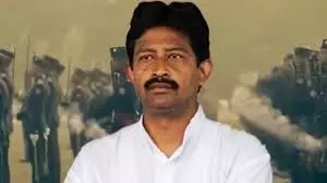 ममता बनर्जी को झटका, राजीब बनर्जी ने दिया मंत्री पद से इस्तीफा ममता बनर्जी को झटका, राजीब बनर्जी ने दिया मंत्री पद से इस्तीफा