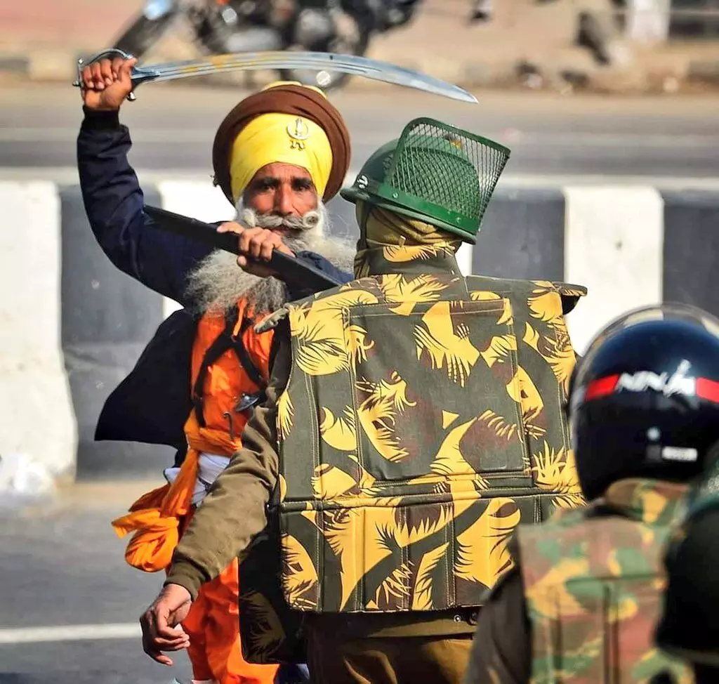 कहां हैं लापता किसान, सरकार से पूछा कहां हैं लापता किसान, सरकार से पूछा