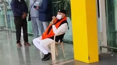 लखनऊ में धरने पर बैठे मोदी के भाई तो बढ़ी पुलिस की टेंशन लखनऊ में धरने पर बैठे मोदी के भाई तो बढ़ी पुलिस की टेंशन