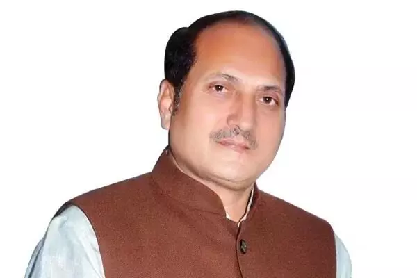 उत्तर प्रदेश सरकार के 3 मंत्री आज उत्तराखंड जाएंगे उत्तर प्रदेश सरकार के 3 मंत्री आज उत्तराखंड जाएंगे
