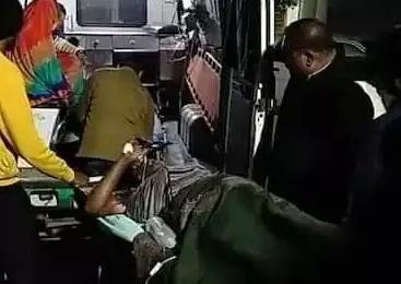 हाईवे पर झुलसी मिली बीए सेकंड ईयर की छात्रा हाईवे पर झुलसी मिली बीए सेकंड ईयर की छात्रा