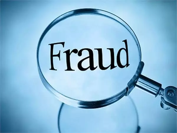 फेसबुक पर दोस्त बनी महिला ने दिखाया ऐसा सपना, इंजीनियर ने गंवा दिये 18.53 लाख फेसबुक पर दोस्त बनी महिला ने दिखाया ऐसा सपना, इंजीनियर ने गंवा दिये 18.53 लाख
