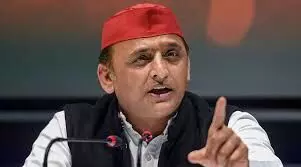 सपा की सरकार बनने पर हर महिला को दिए जाएंगे 1000 रुपयेः अखिलेश सपा की सरकार बनने पर हर महिला को दिए जाएंगे 1000 रुपयेः अखिलेश