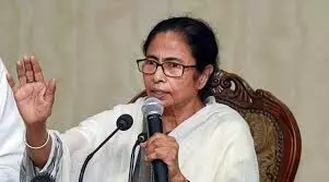 ममता बनर्जी ने की नंदी ग्राम से चुनाव लडने की शुभेंदु की चुनौती स्वीकार, टीएमसी की सूची जारी ममता बनर्जी ने की नंदी ग्राम से चुनाव लडने की शुभेंदु की चुनौती स्वीकार, टीएमसी की सूची जारी