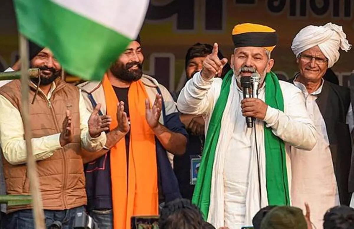 किसान आज करेंगे दिल्ली की नाकेबंदी, पुलिस अलर्ट किसान आज करेंगे दिल्ली की नाकेबंदी, पुलिस अलर्ट