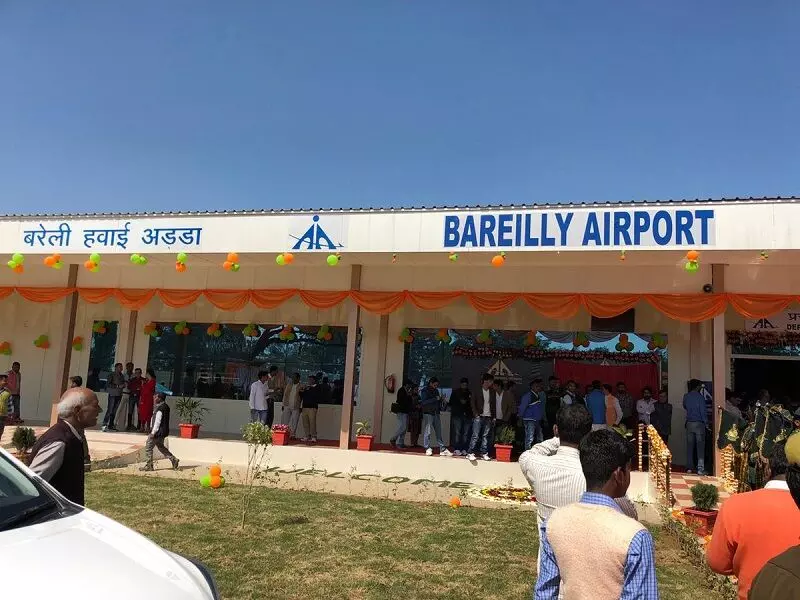 महिला दिवस पर सीएम योगी की सौगात-24 साल बाद बरेली एयरपोर्ट से उड़ान की शुरु महिला दिवस पर सीएम योगी की सौगात-24 साल बाद बरेली एयरपोर्ट से उड़ान की शुरु