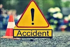 ब्रेक फेल होने से नाले में गिरी बस, 27 लोग मरे, 39 घायल ब्रेक फेल होने से नाले में गिरी बस, 27 लोग मरे, 39 घायल