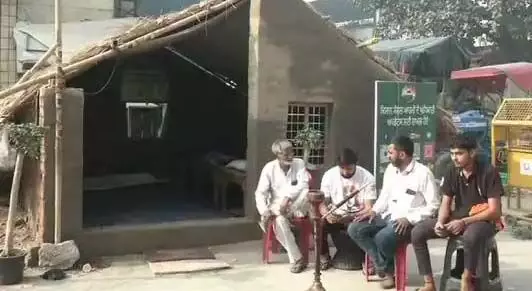 किसान आंदोलन लम्बा चलने के आसार बने, तैयार होने लगे टिकरी बार्डर पर पक्के आशियाने किसान आंदोलन लम्बा चलने के आसार बने, तैयार होने लगे टिकरी बार्डर पर पक्के आशियाने