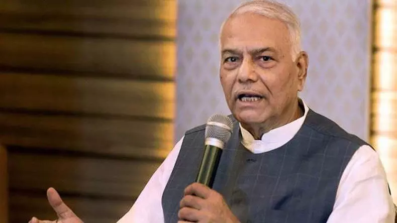 कंधार विमान अपहरणर्ता के समक्ष खुद को सौंपना चाहती थी ममता बनर्जीः यशवंत सिन्हा कंधार विमान अपहरणर्ता के समक्ष खुद को सौंपना चाहती थी ममता बनर्जीः यशवंत सिन्हा