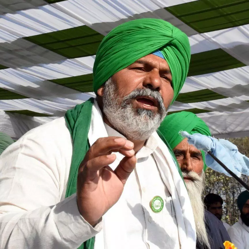 राकेश टिकैत पर हमला, बढ़ा आक्रोश-किसानों ने जाम किया दिल्ली मेरठ एक्सप्रेस वे