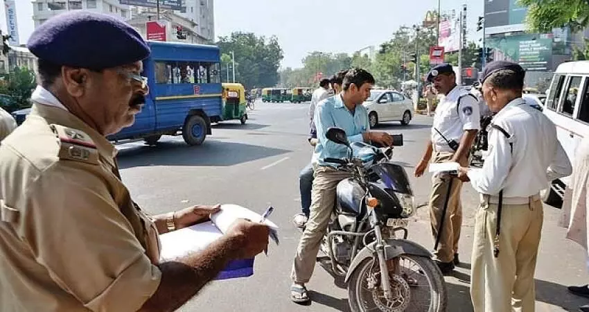 यूपी गेट बंद होने के बाद दिल्ली आने-जाने वालों के लिए एडवाइजरी जारी यूपी गेट बंद होने के बाद दिल्ली आने-जाने वालों के लिए एडवाइजरी जारी
