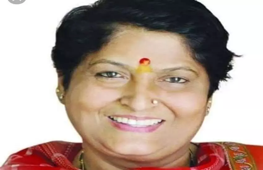 पूर्व विधायक शशिबाला पुंडीर की गाडी पलटी, बाल-बाल बची पूर्व विधायक शशिबाला पुंडीर की गाडी पलटी, बाल-बाल बची