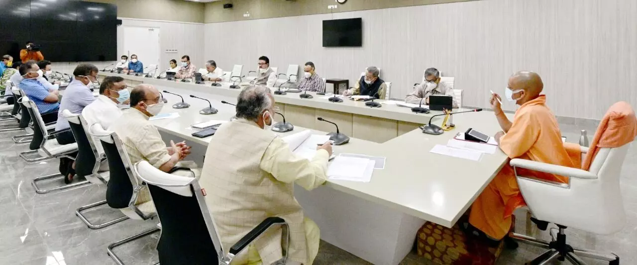 यूपी में 1 से कक्षा 12 तक के सभी स्कूल, कोचिंग सेंटर बंद यूपी में 1 से कक्षा 12 तक के सभी स्कूल, कोचिंग सेंटर बंद