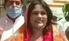 मेरठ में दिलचस्प पंचायत चुनाव, पति के सामने पत्नी, तो जेठानी के सामने उतरी देवरानी मेरठ में दिलचस्प पंचायत चुनाव, पति के सामने पत्नी, तो जेठानी के सामने उतरी देवरानी