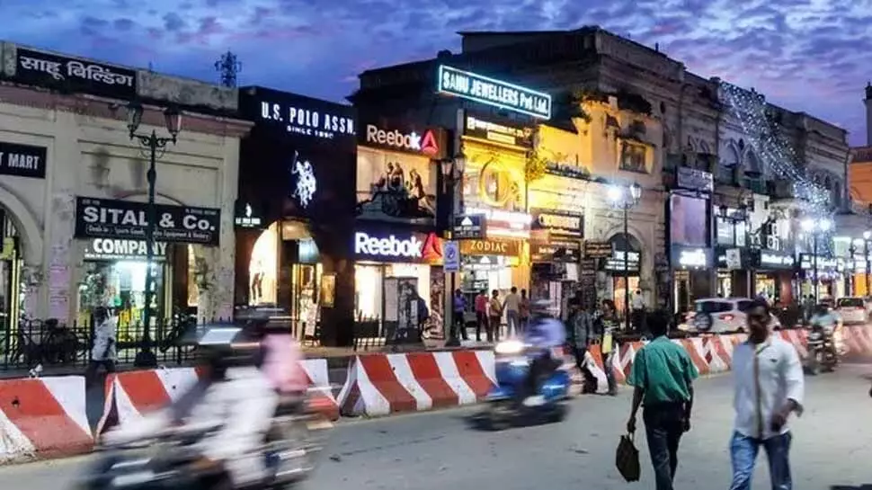 लखनऊ में व्यापारियों खुद किया लाॅकडाउन लखनऊ में व्यापारियों खुद किया लाॅकडाउन