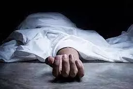 निर्माणाधीन ओवरब्रिज का गर्डर गिरने से एक मौत पर दो अधिकारी निलंबित निर्माणाधीन ओवरब्रिज का गर्डर गिरने से एक मौत पर दो अधिकारी निलंबित