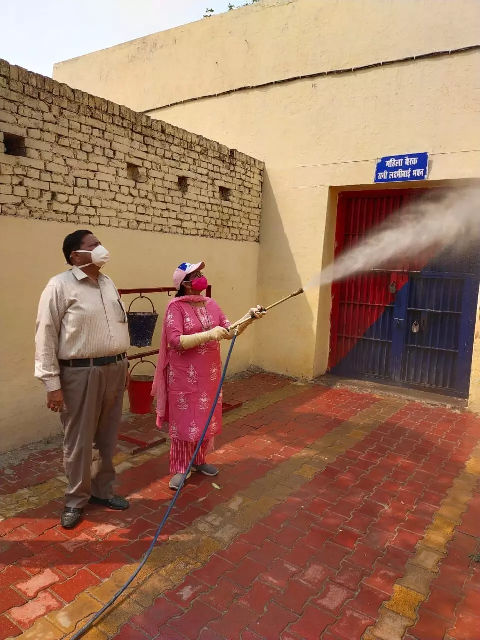 अंजू अग्रवाल ने जिला कारागार को कराया सेनेटाइज अंजू अग्रवाल ने जिला कारागार को कराया सेनेटाइज